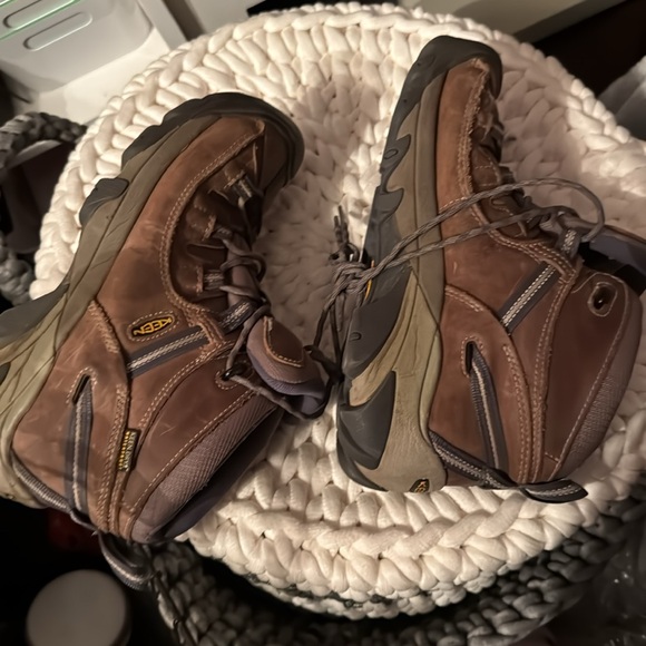 Women’s keen targhee 2 size 10 hiking boots purple accents - Picture 5 of 9